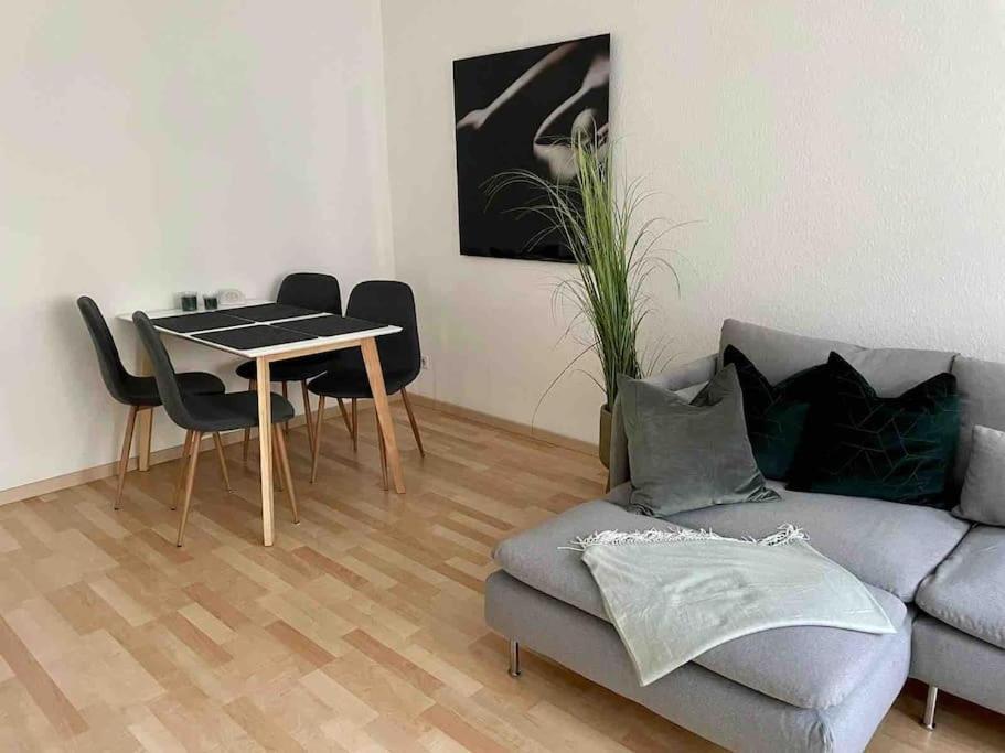 Ein Gemuetlicher Platz Im Gruenderzeitviertel Chemnitz Dış mekan fotoğraf