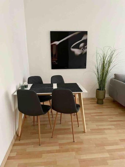 Ein Gemuetlicher Platz Im Gruenderzeitviertel Chemnitz Dış mekan fotoğraf